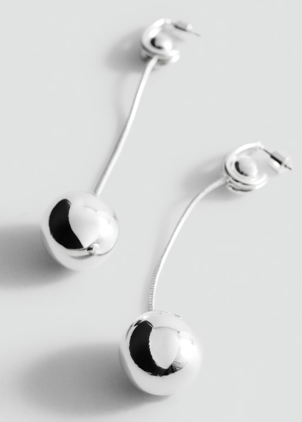 Thread sphere earrings 4 Thread sphere earrings