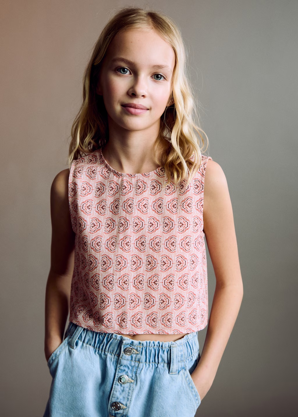 Buttoned printed blouse