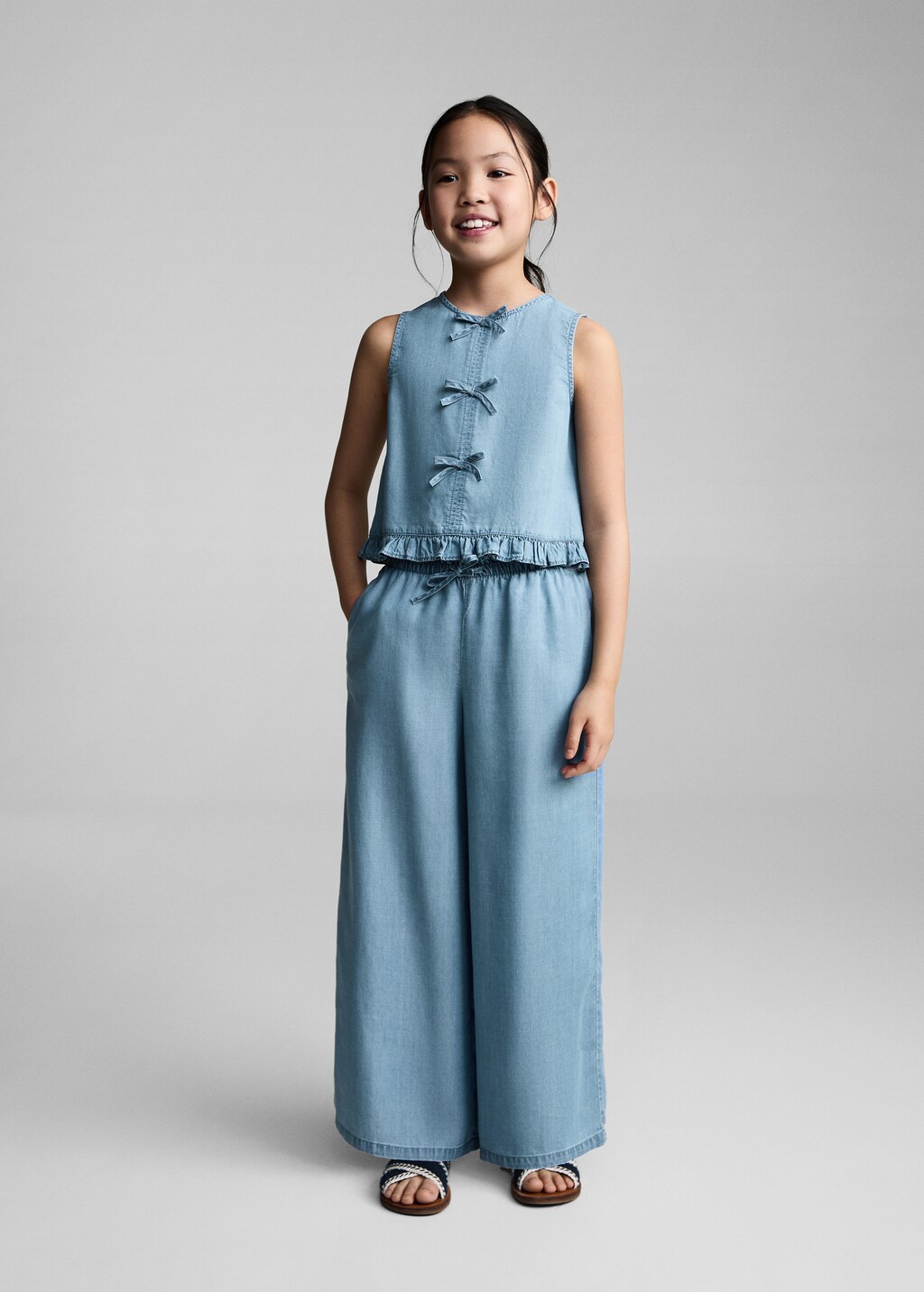 Flowy straight-fit pants with bow 3 Flowy straight-fit pants with bow