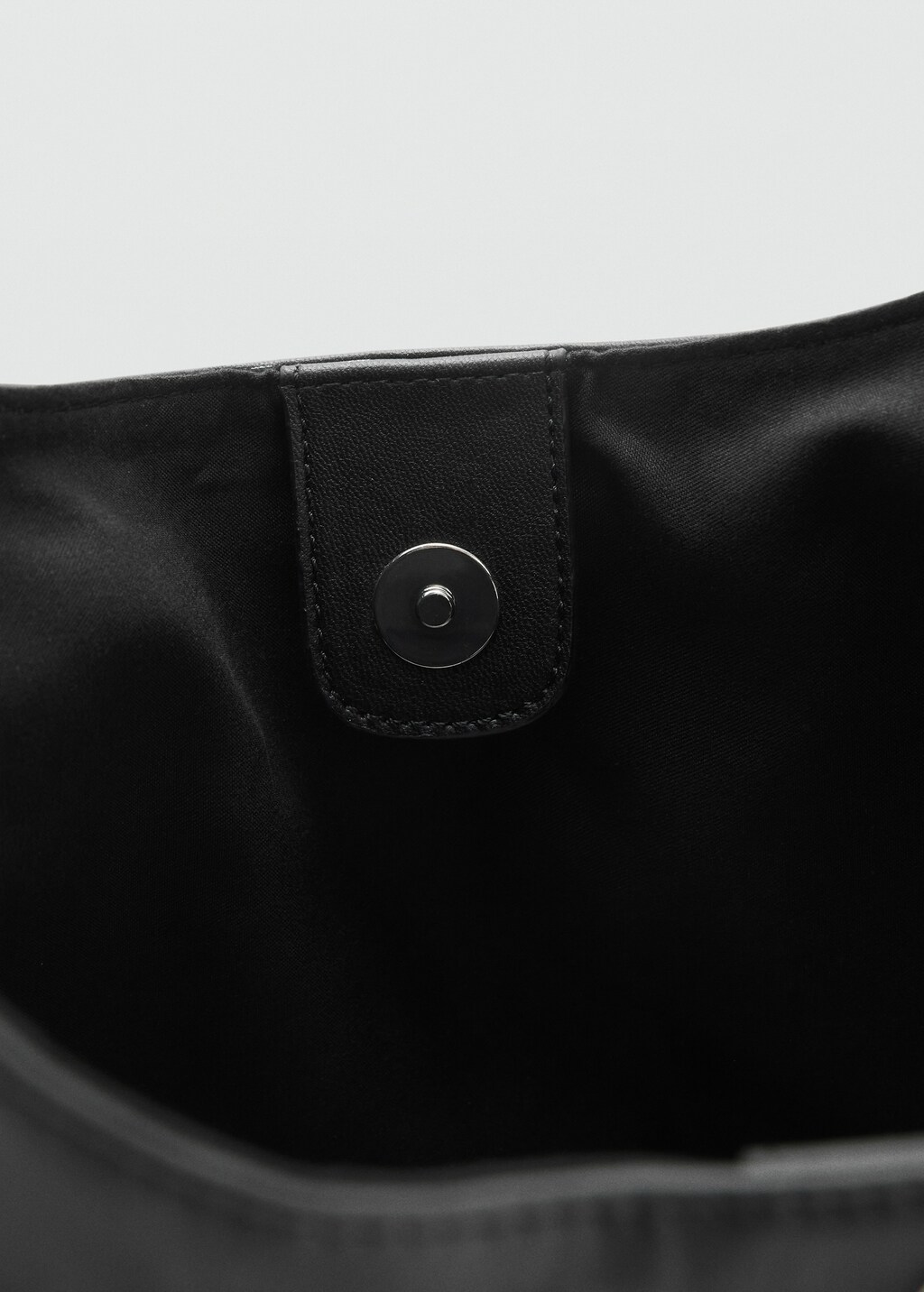Studded bucket bag 4 Studded bucket bag