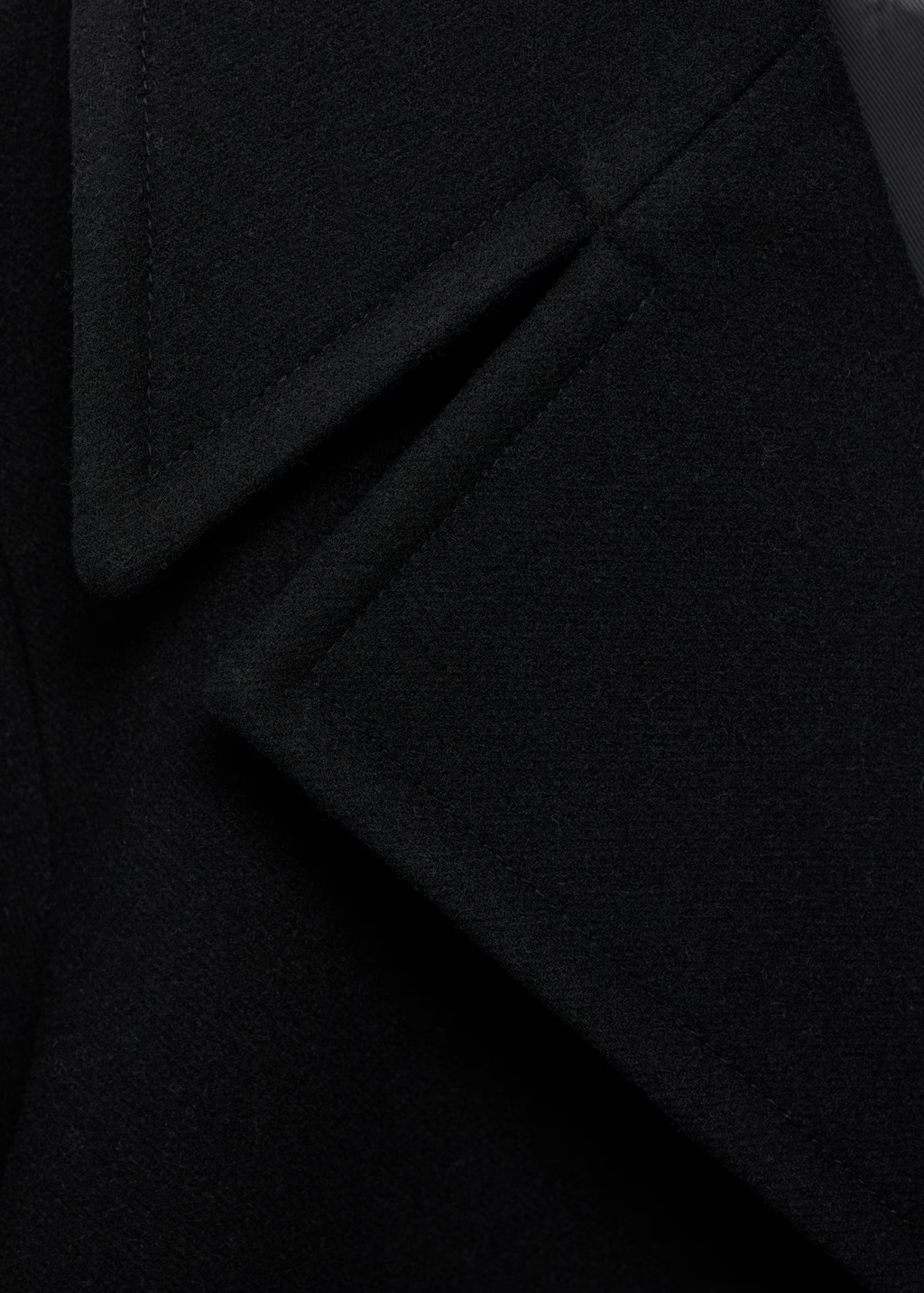 Double-breasted wool blend coat 4 Double-breasted wool blend coat