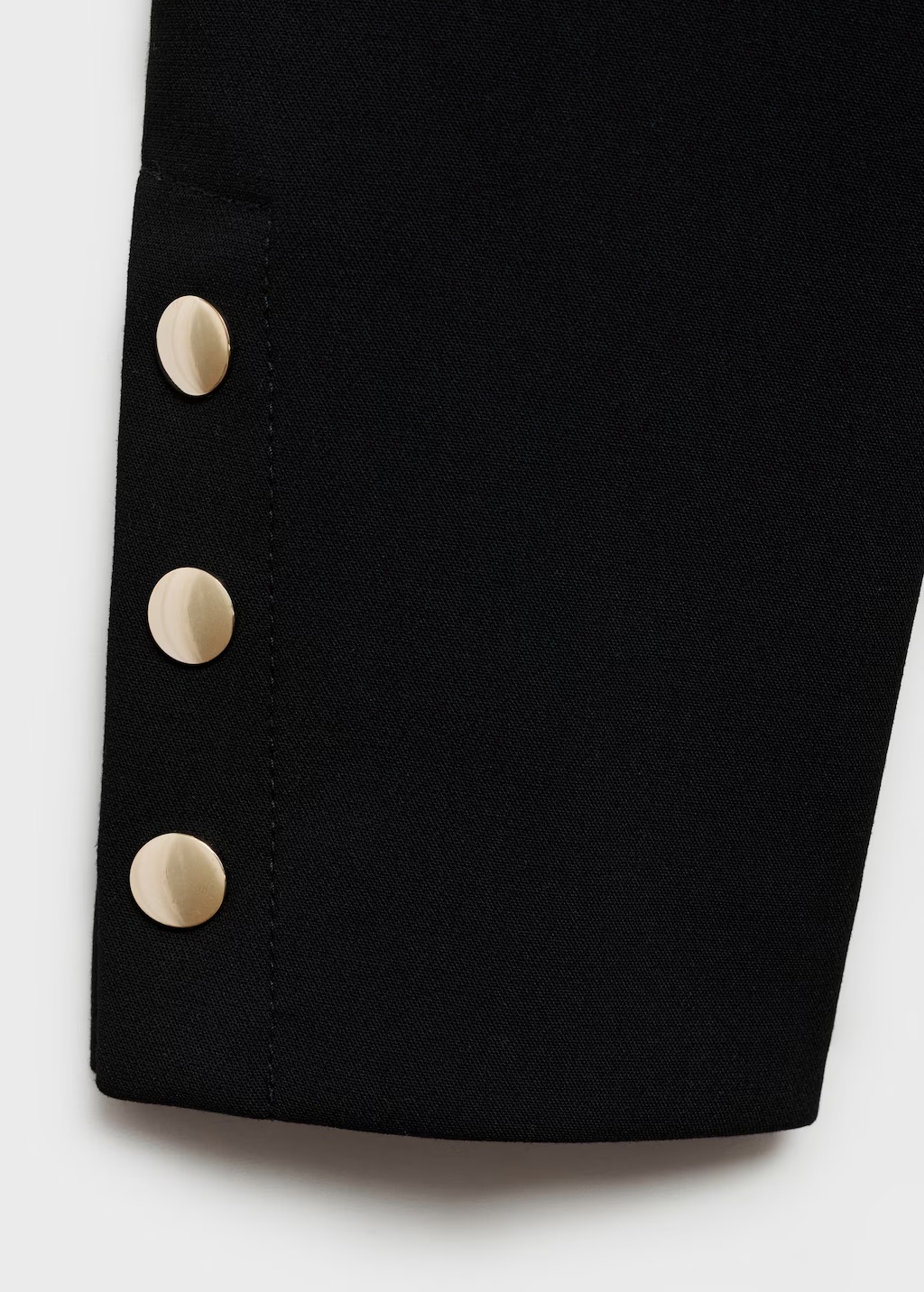 Jacket pockets with button detail 10 Jacket pockets with button detail