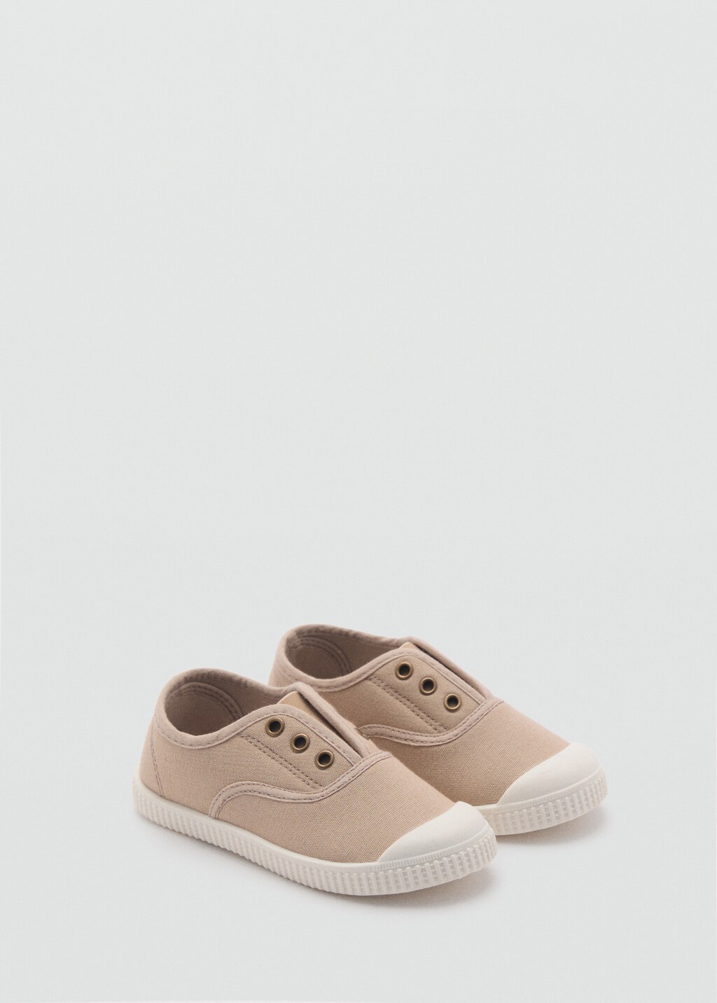 Elastic panel sneakers