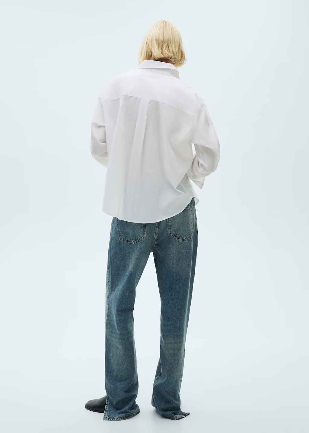 Cotton shirt with decorative button 4 Cotton shirt with decorative button