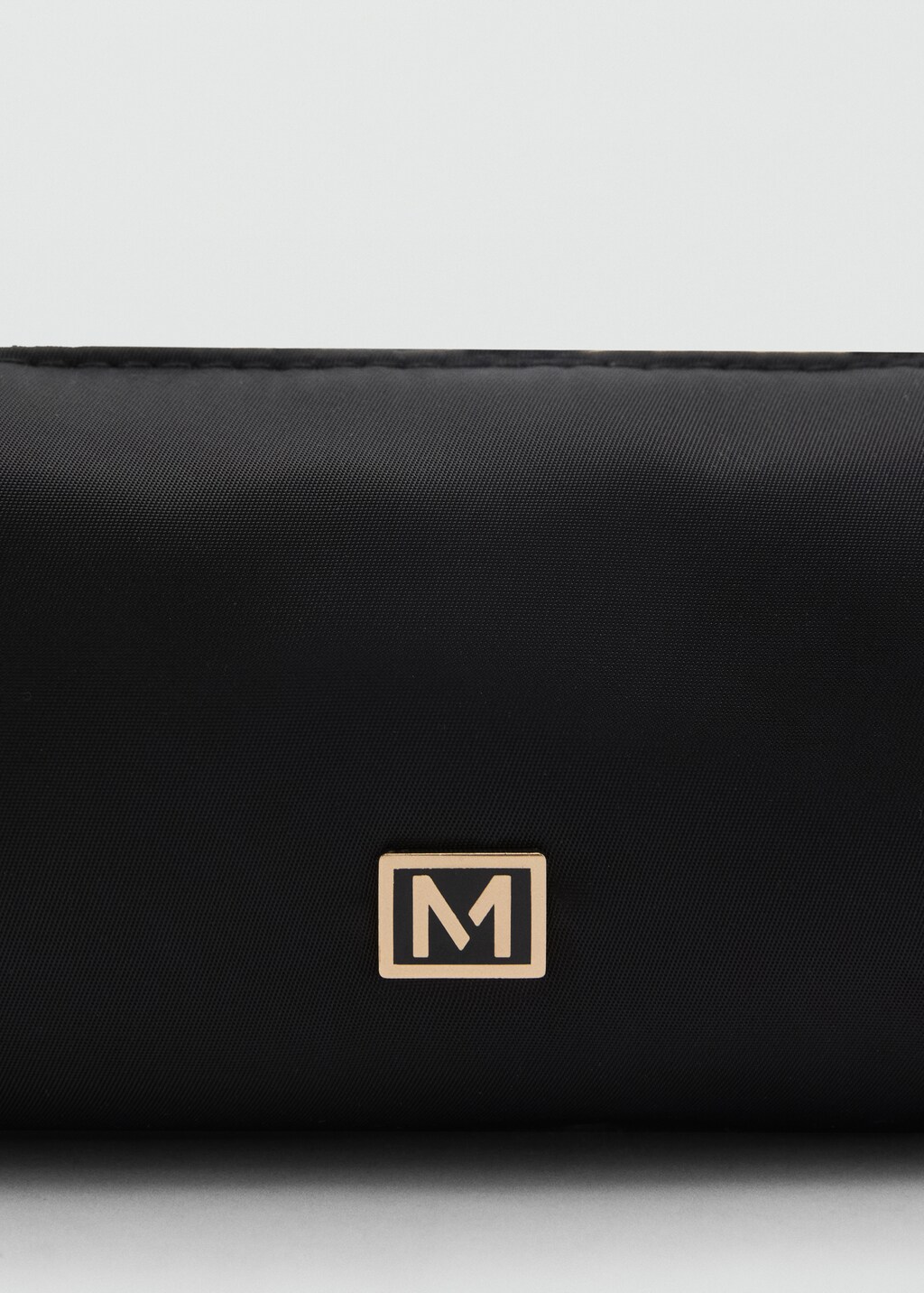 Nylon case with zip 5 Nylon case with zip