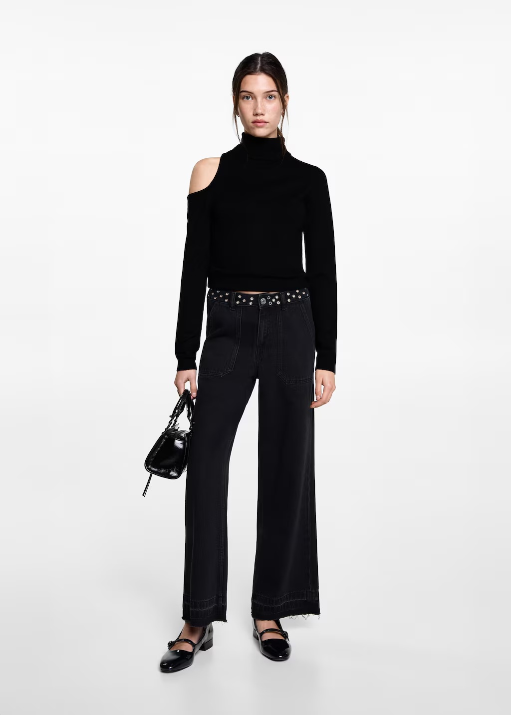Asymmetrical sweater with shoulder opening 3 Asymmetrical sweater with shoulder opening