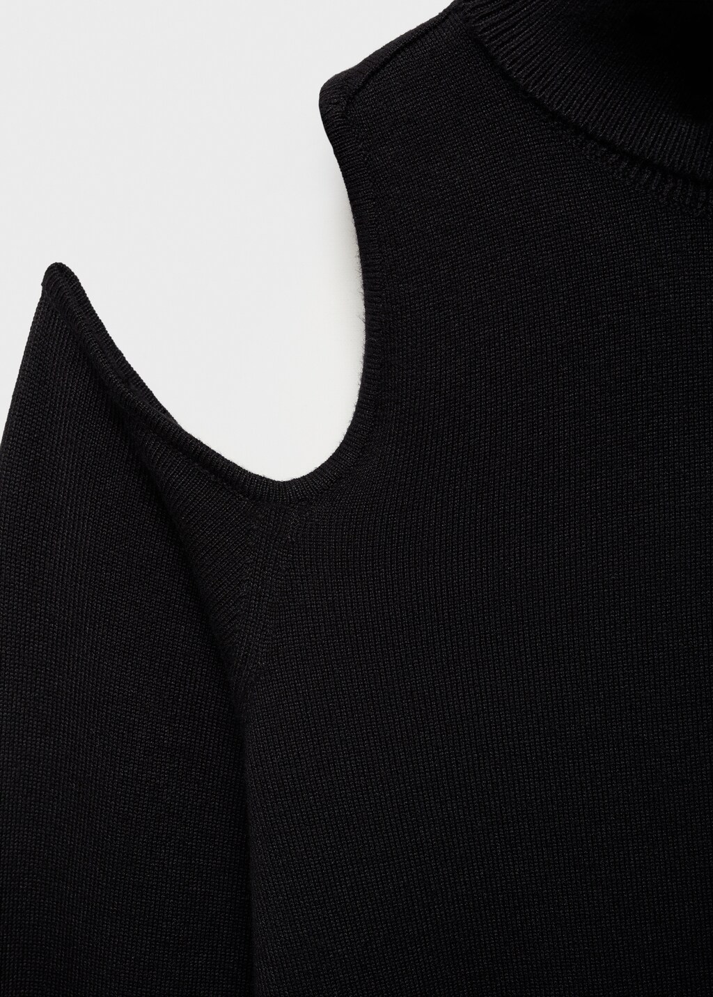 Asymmetrical sweater with shoulder opening 6 Asymmetrical sweater with shoulder opening