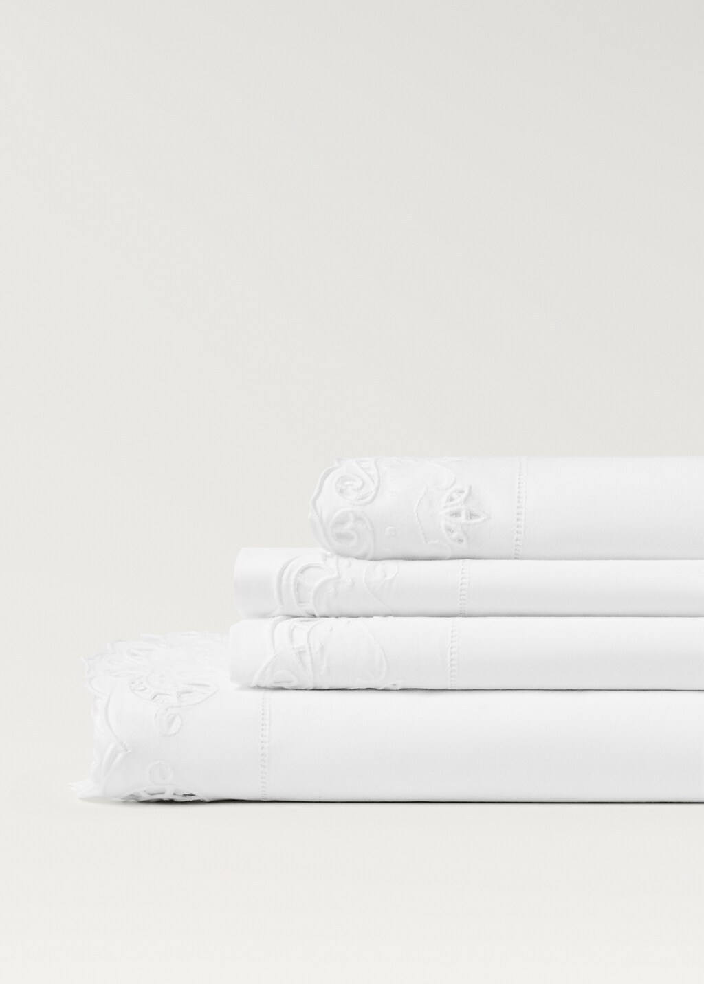 Cotton top sheet with openwork embroidery for 180/200 cm bed