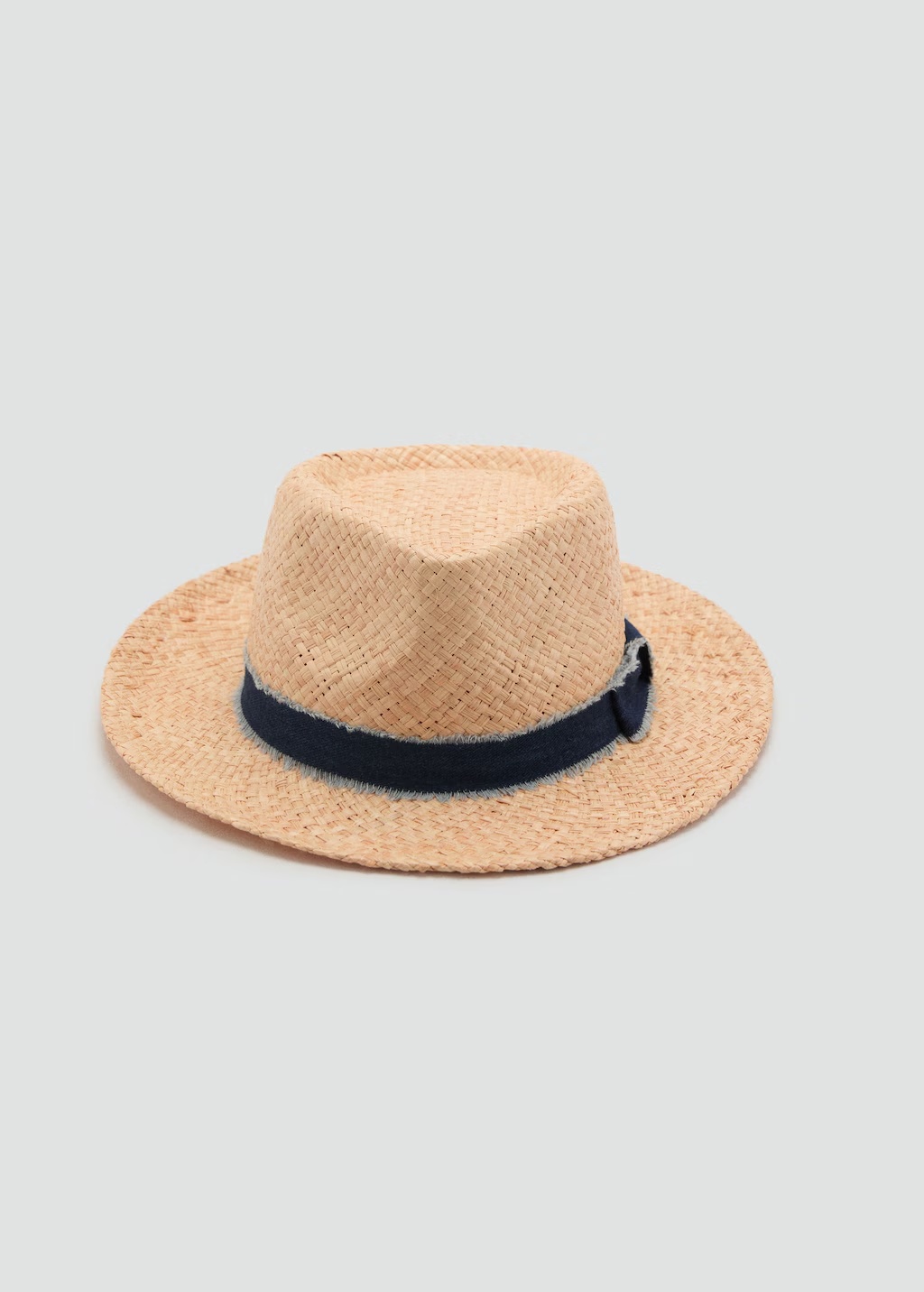 Raffia hat with denim bow