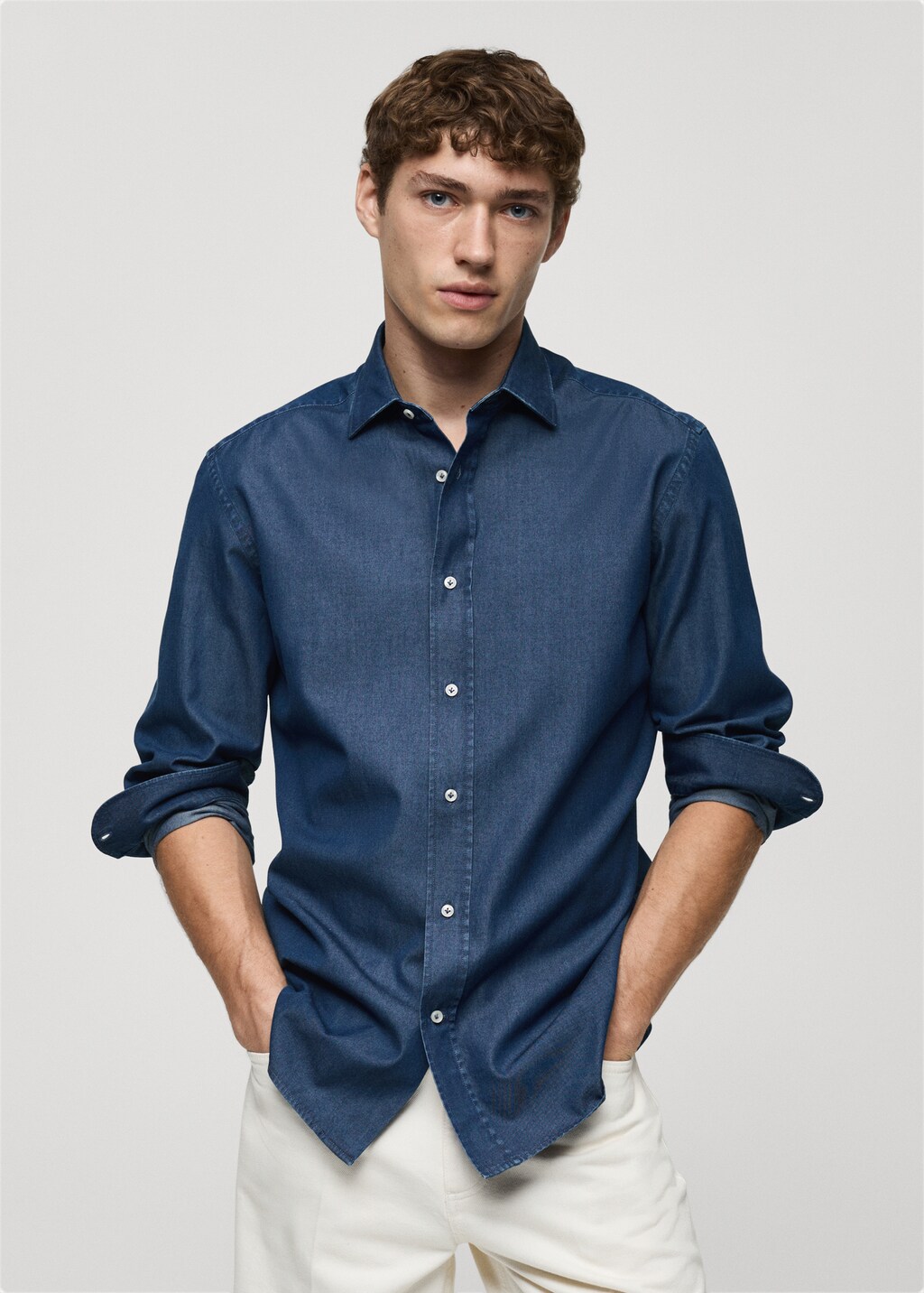 Slim fit cotton chambray shirt