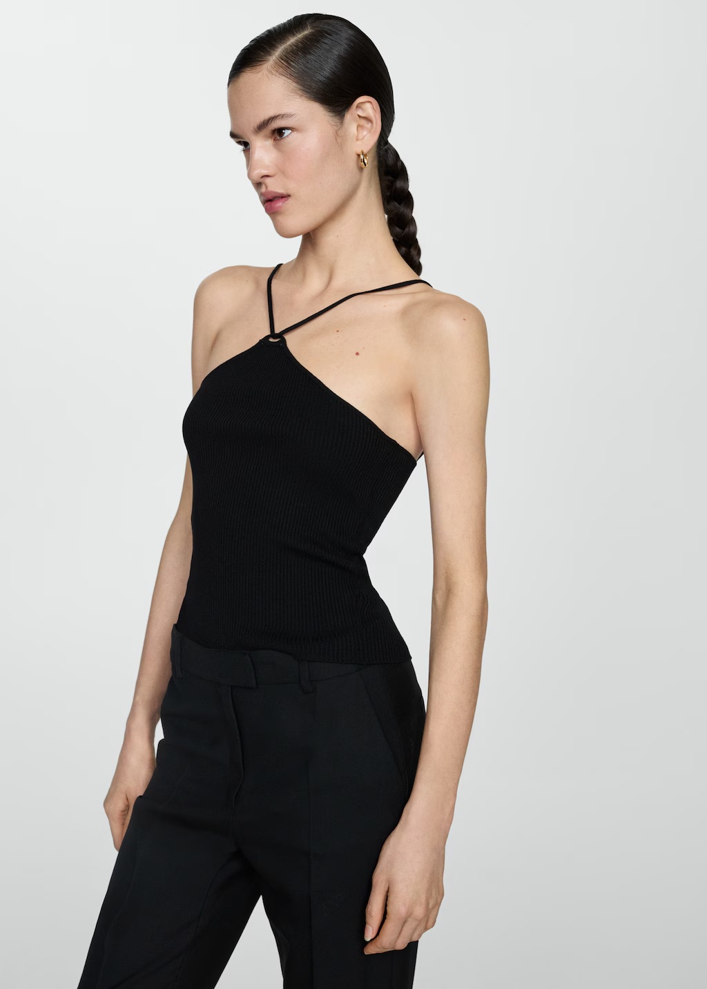 Knitted top with metallic thread