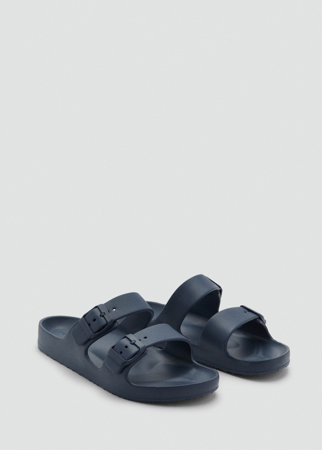 Flip-flops with buckle straps
