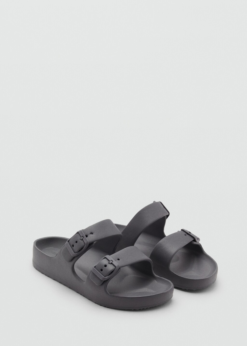Flip-flops with buckle straps