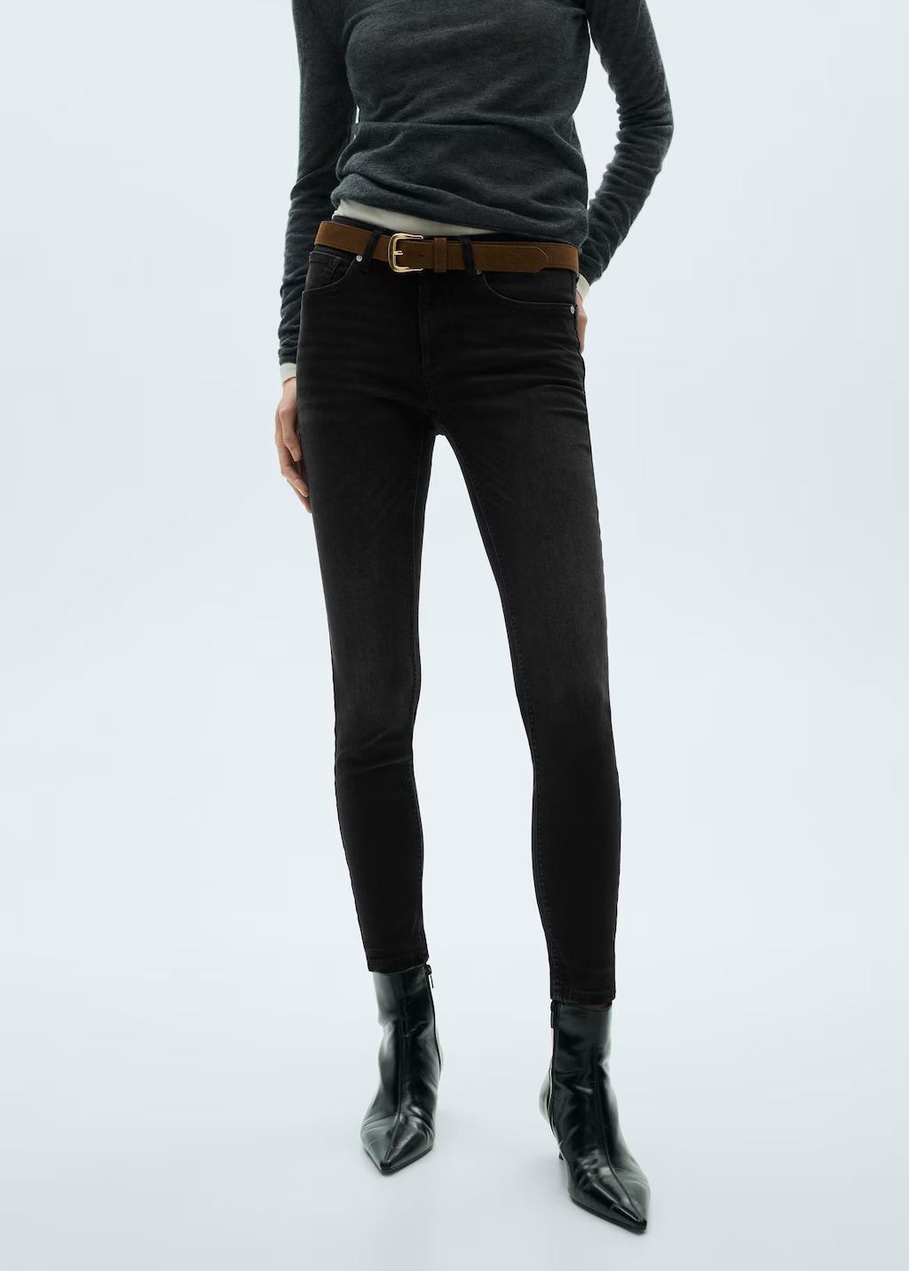 Push-up low-rise skinny jeans