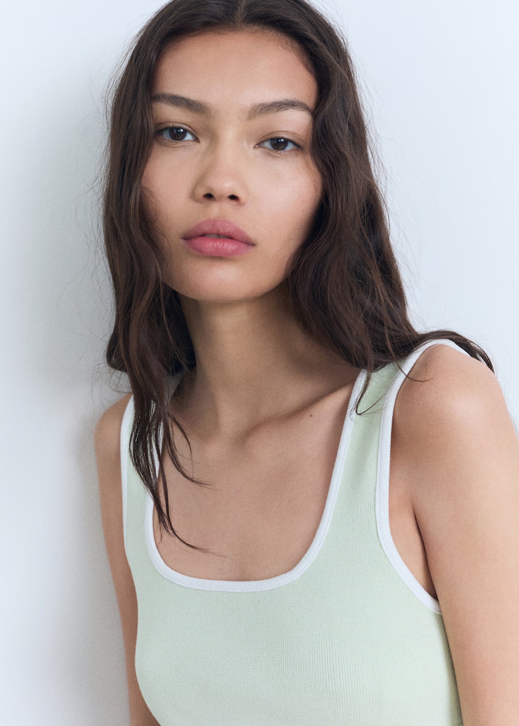 Knitted top with contrasting trim 5 Knitted top with contrasting trim