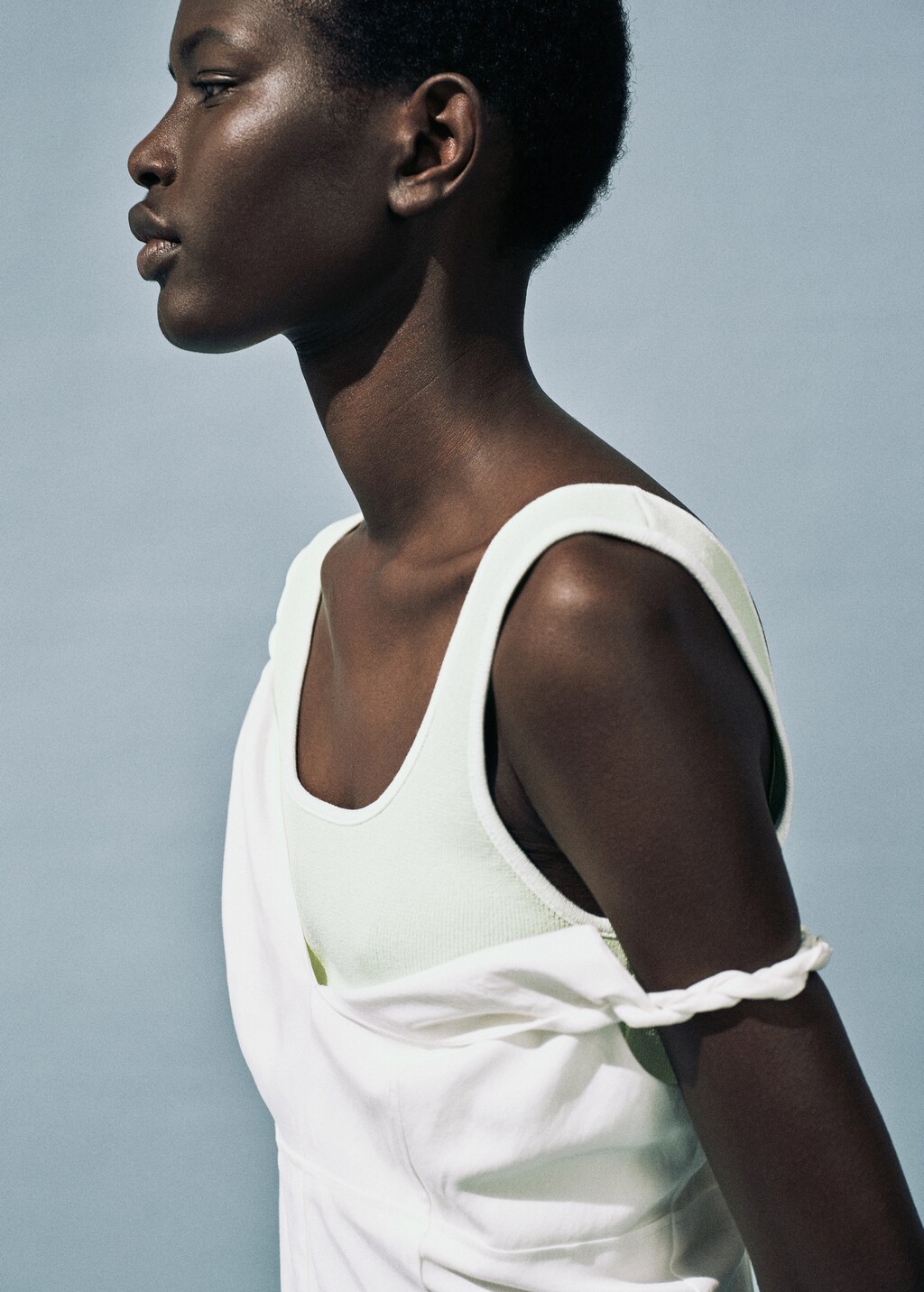 Knitted top with contrasting trim 6 Knitted top with contrasting trim