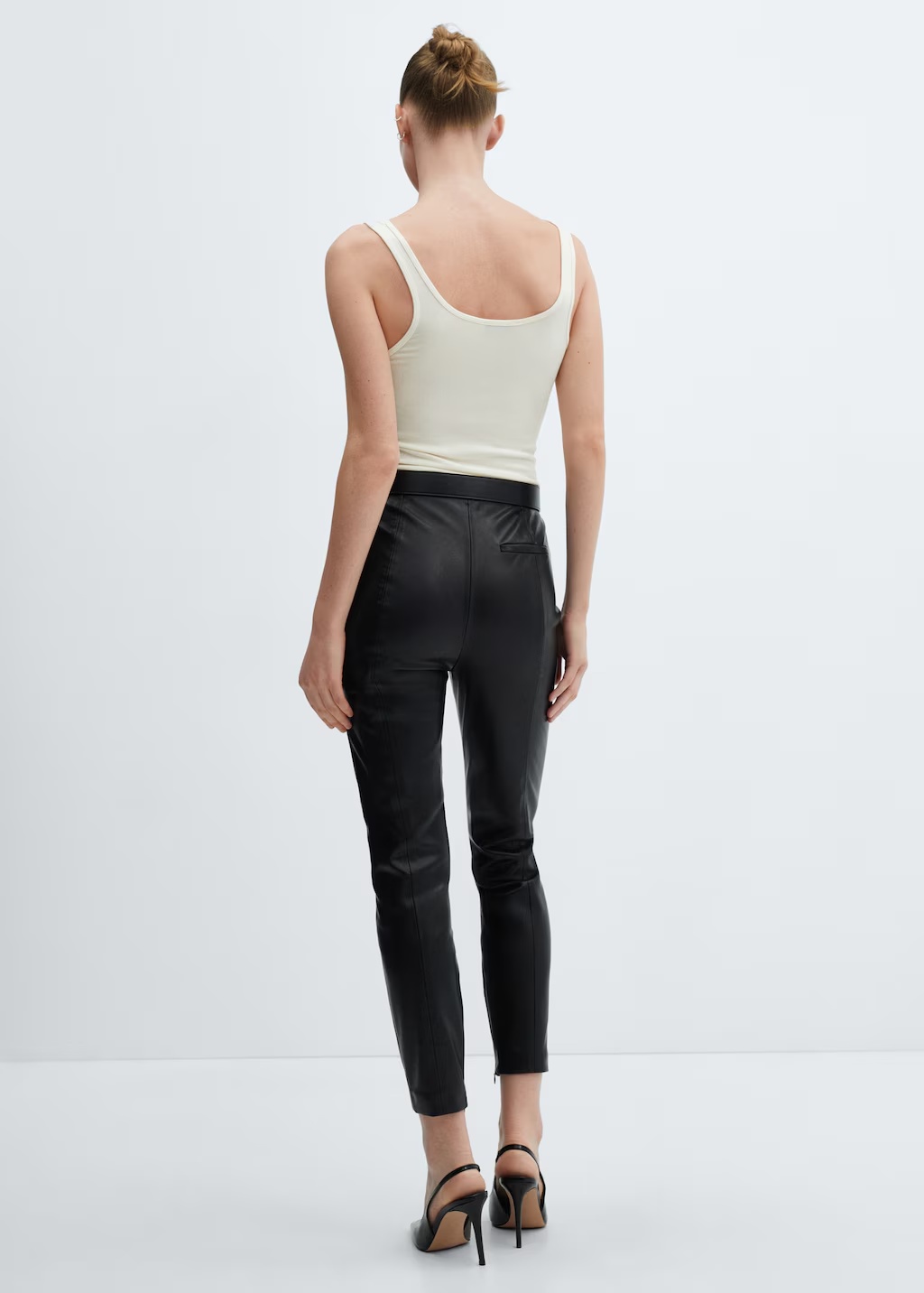 Leather-effect leggings with split hems 4 Leather-effect leggings with split hems