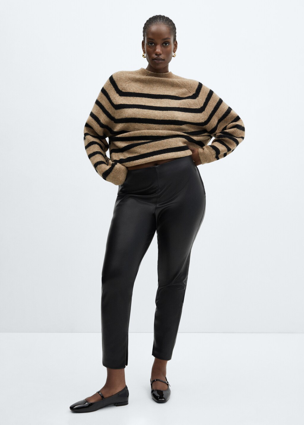 Leather-effect leggings with split hems 7 Leather-effect leggings with split hems