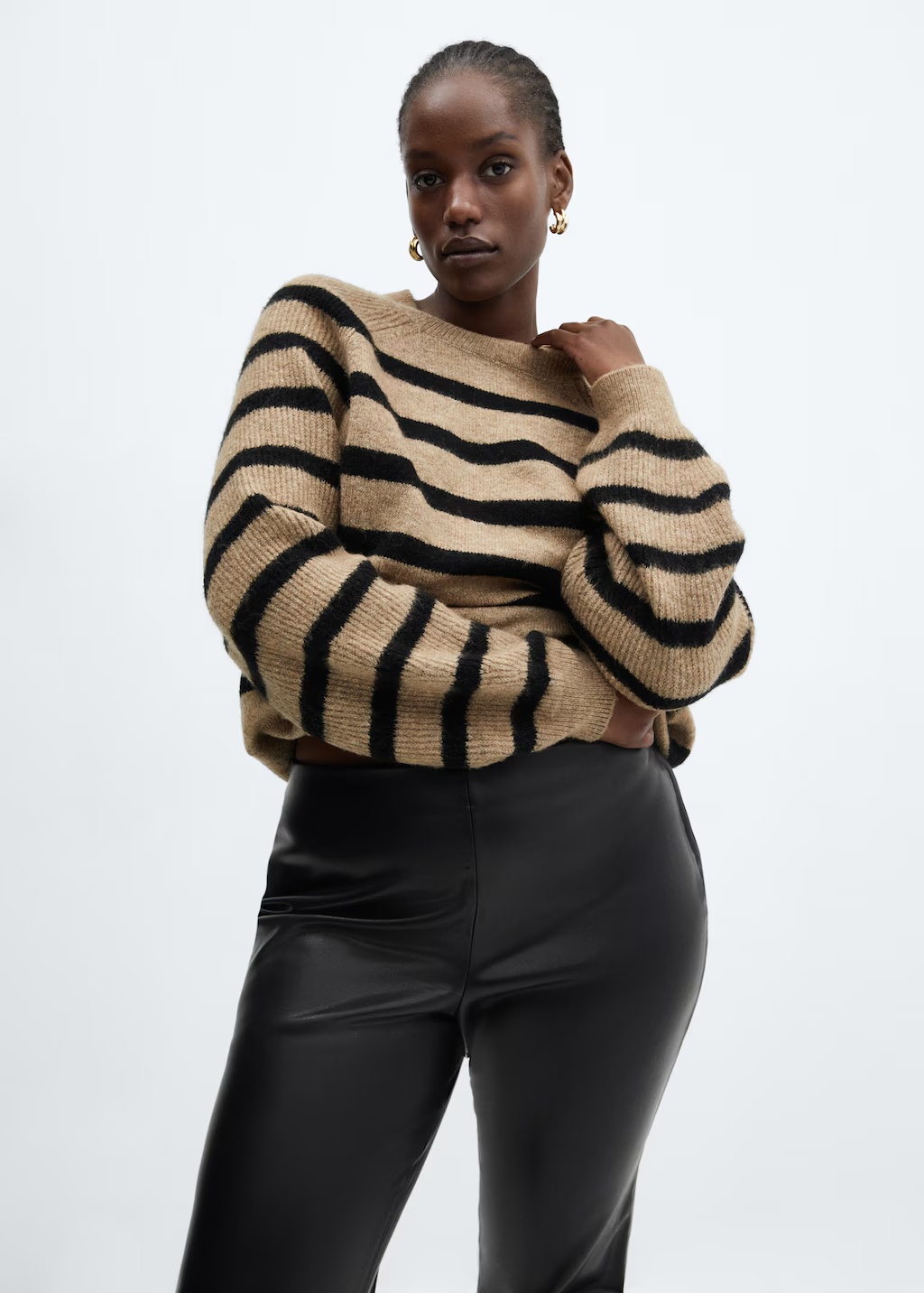 Leather-effect leggings with split hems 9 Leather-effect leggings with split hems