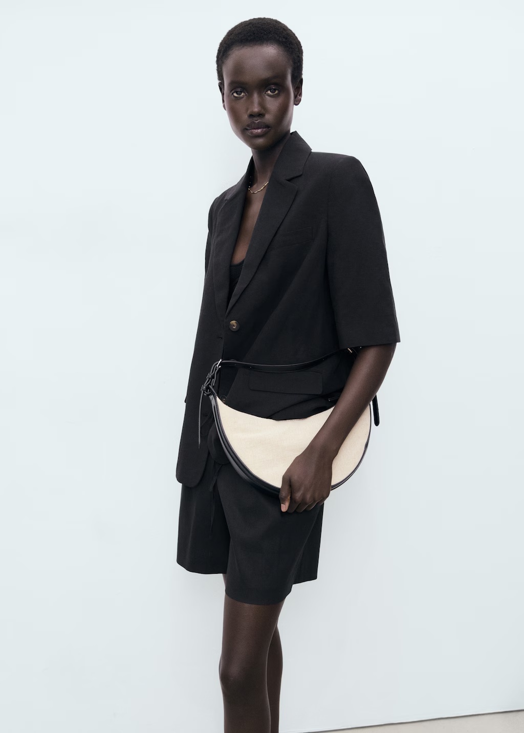 Linen shorts with bow and belt