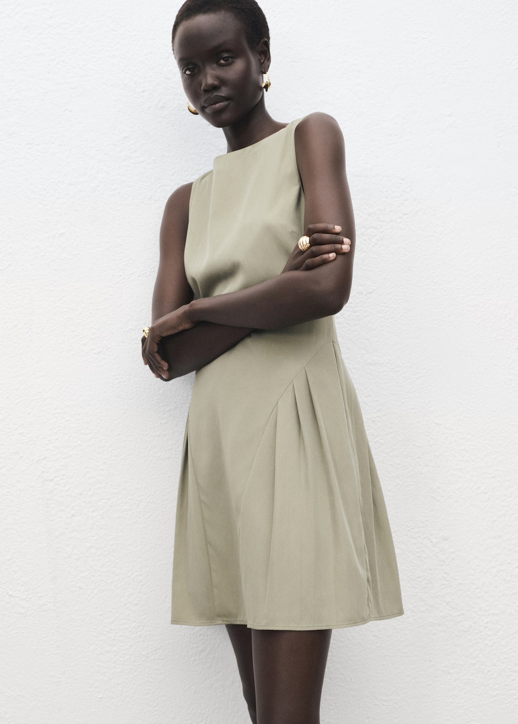 Short pleated dress