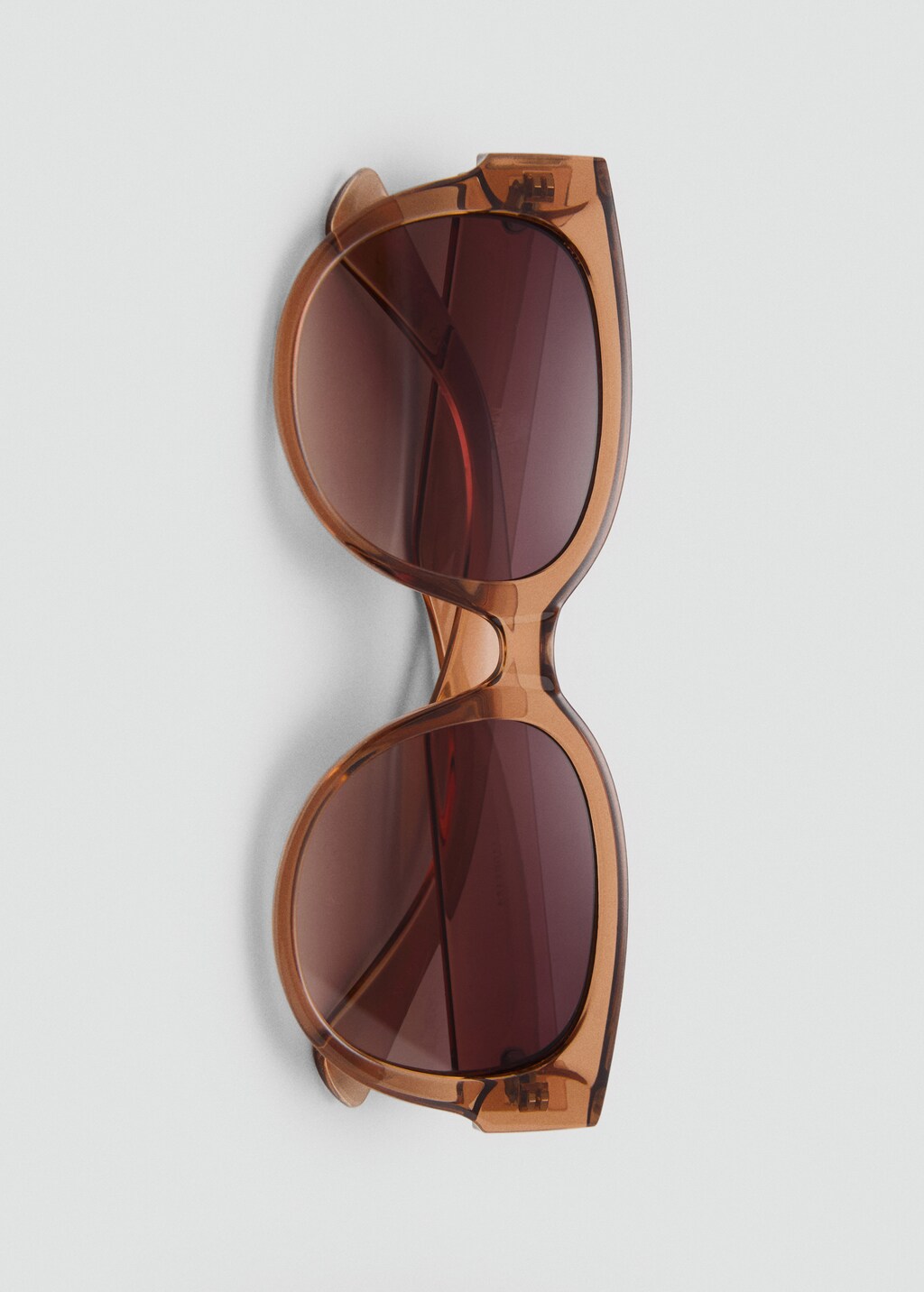 Round-framed sunglasses 5 Round-framed sunglasses