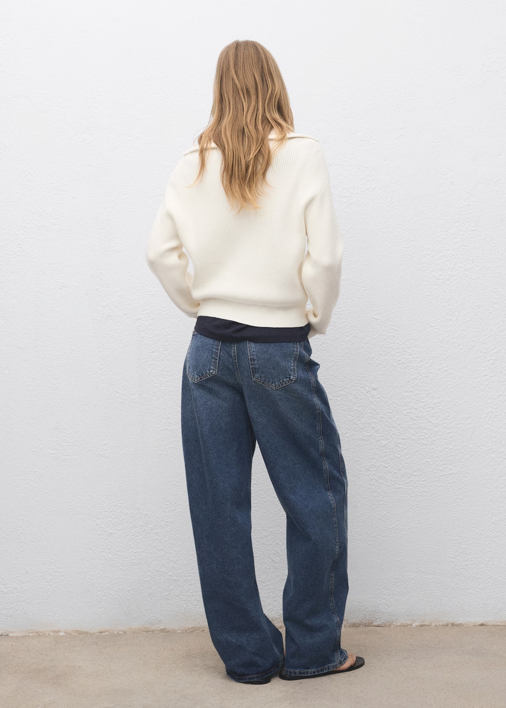 Sweater with contrasting zipper collar 4 Sweater with contrasting zipper collar