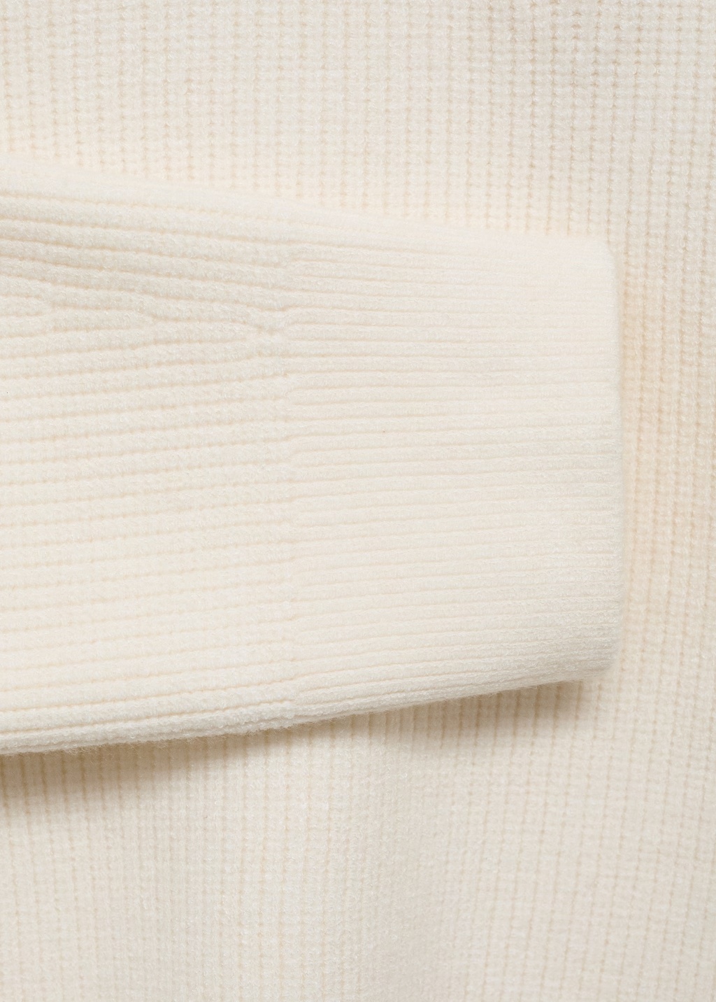 Sweater with contrasting zipper collar 8 Sweater with contrasting zipper collar