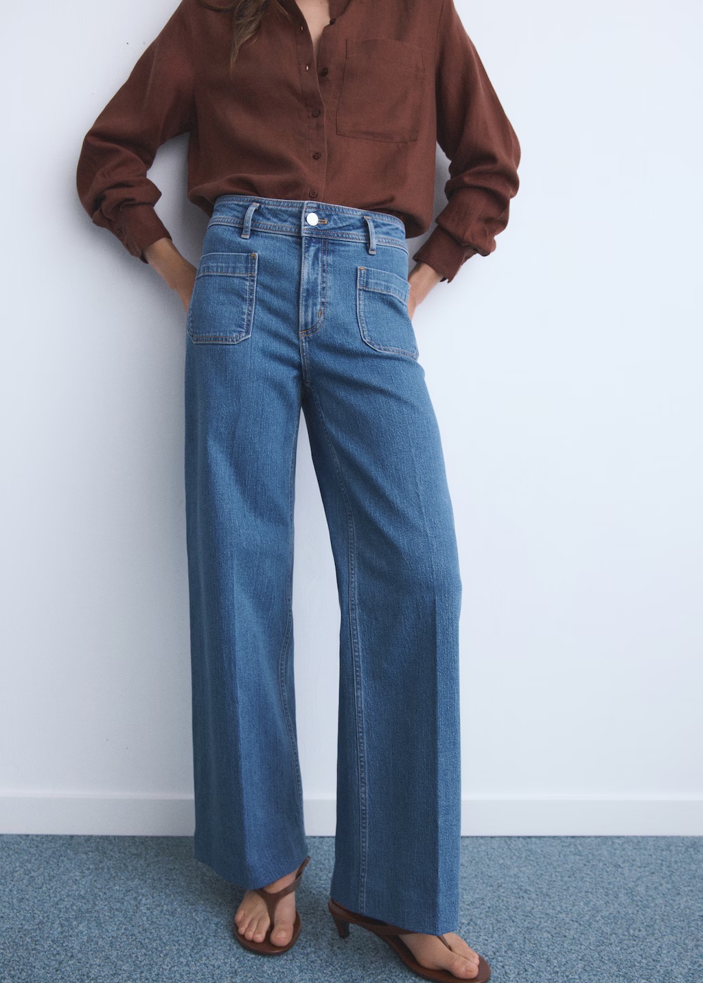 Wide leg jeans with pockets