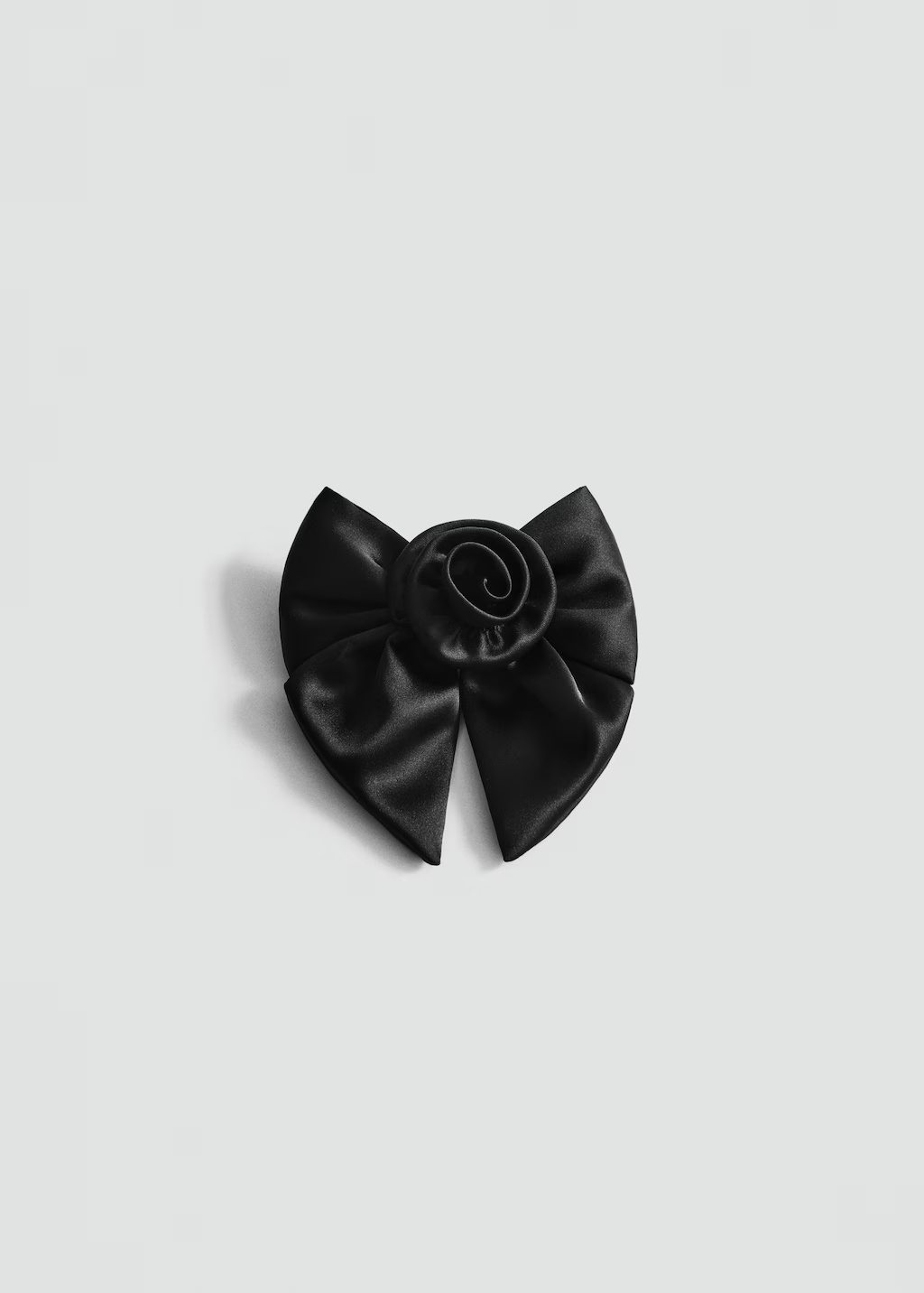 Flower detail bow barrette