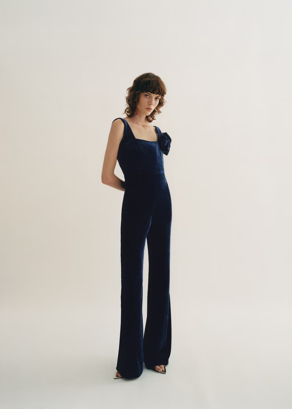 Flared velour jumpsuit with wide straps 3 Flared velour jumpsuit with wide straps
