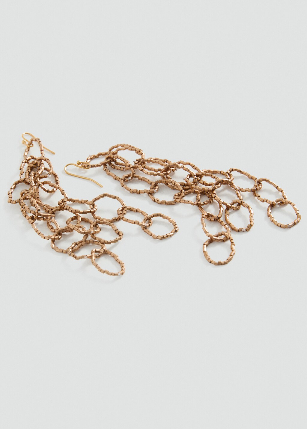 Intertwined hoop earrings