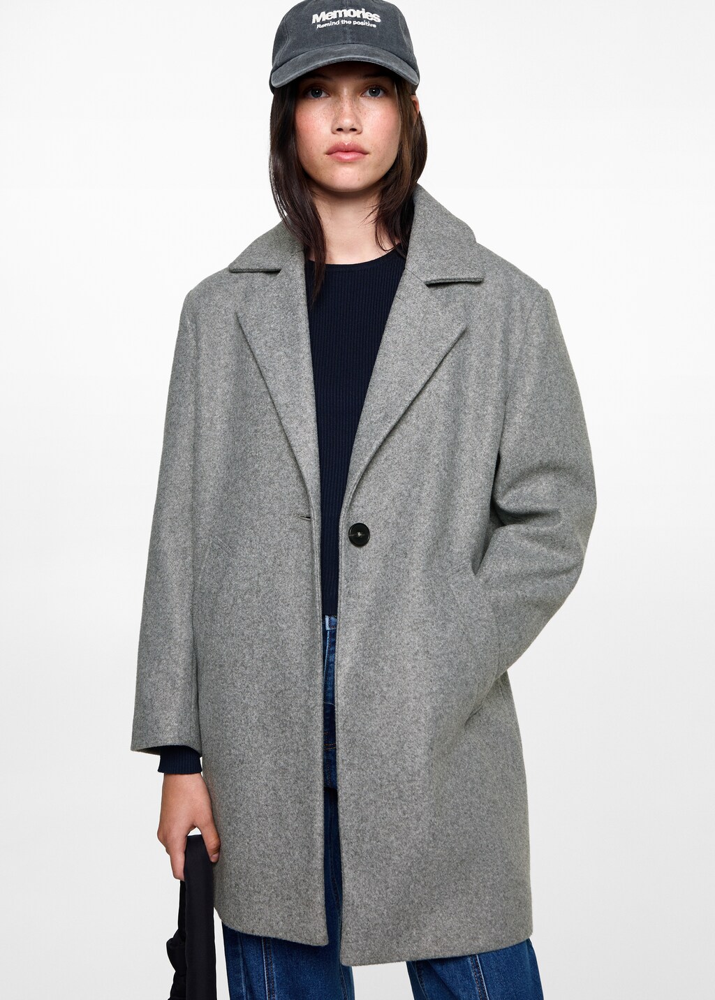 Cloth coat with pockets 8 Cloth coat with pockets
