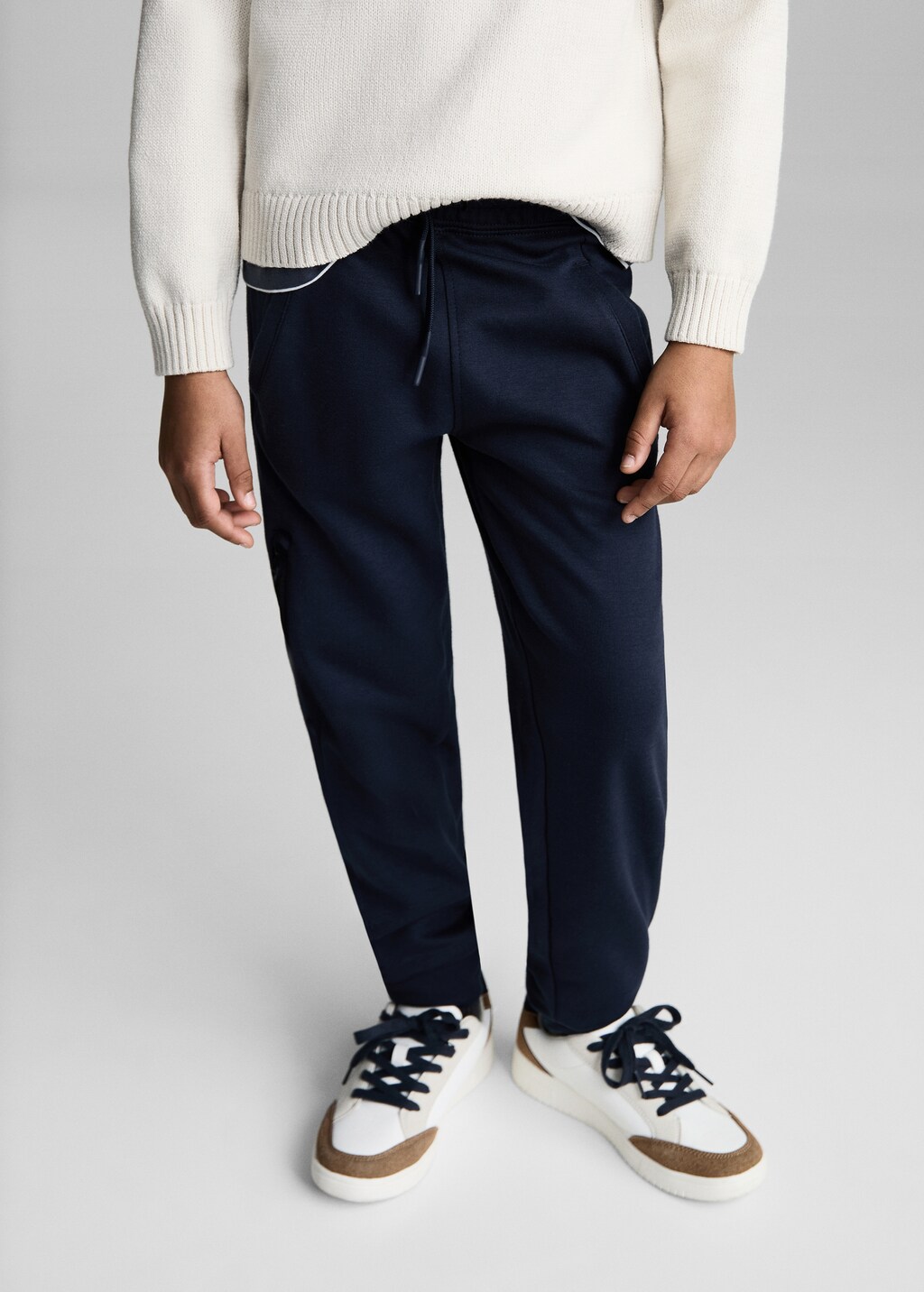Jogger pants with elastic waist