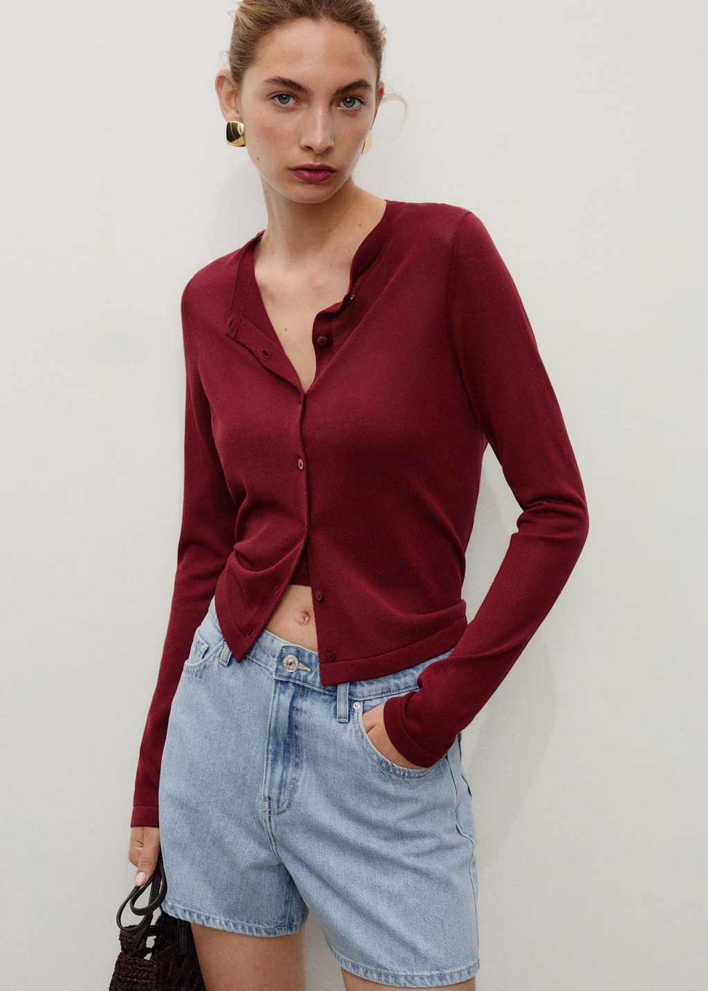 High-waisted straight-fit denim shorts 5 High-waisted straight-fit denim shorts