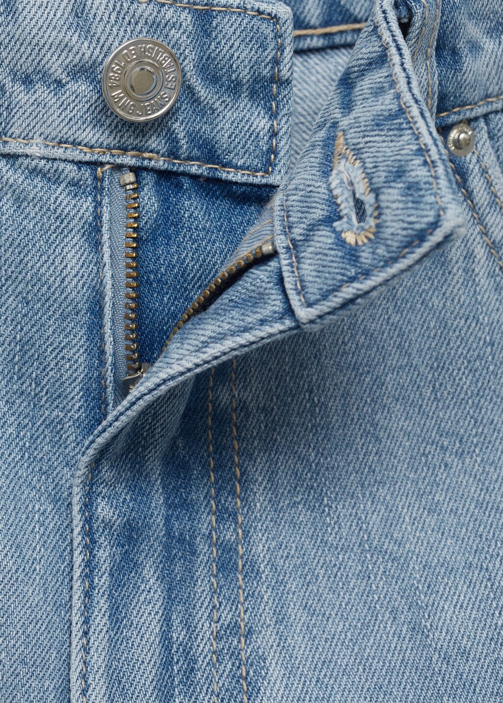 High-waisted straight-fit denim shorts 7 High-waisted straight-fit denim shorts