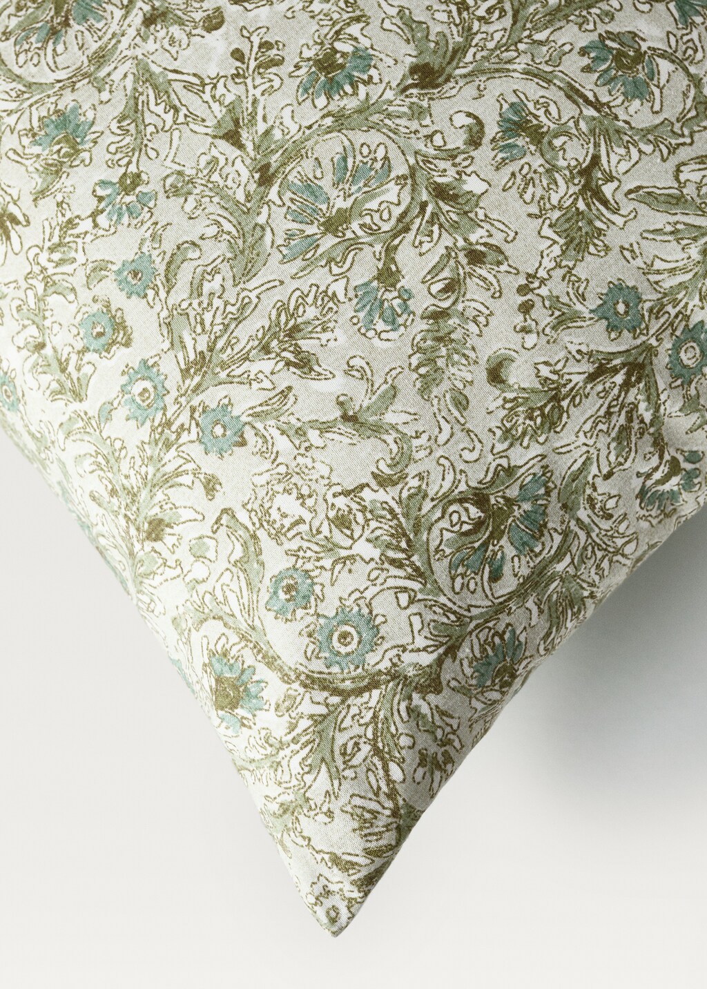 Cotton percale floral-print pillowcase for crib 30x50 cm 6 Cotton percale floral-print pillowcase for crib 30x50 cm