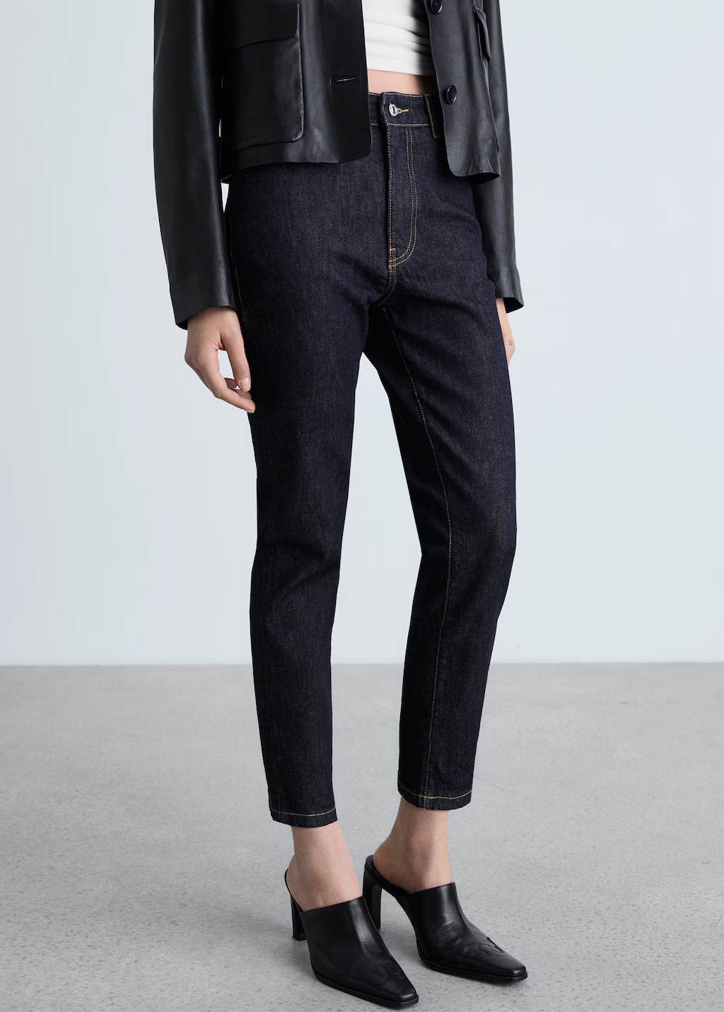 Claudia slim-fit cropped rinse-wash jeans