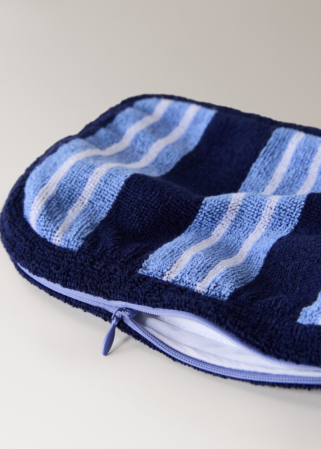 Multi-striped towel-effect cotton cosmetics bag 4 Multi-striped towel-effect cotton cosmetics bag