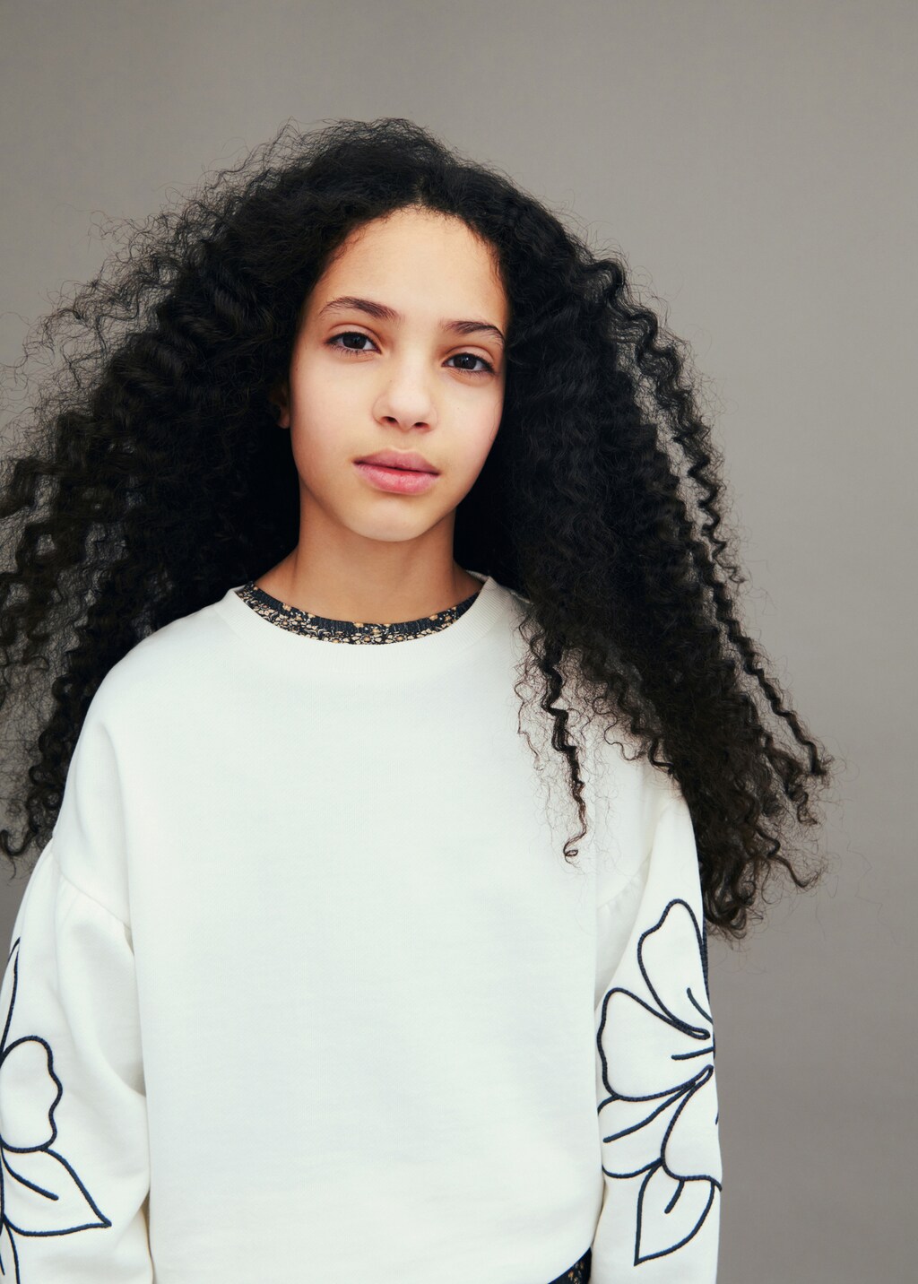 Floral embroidered sweatshirt