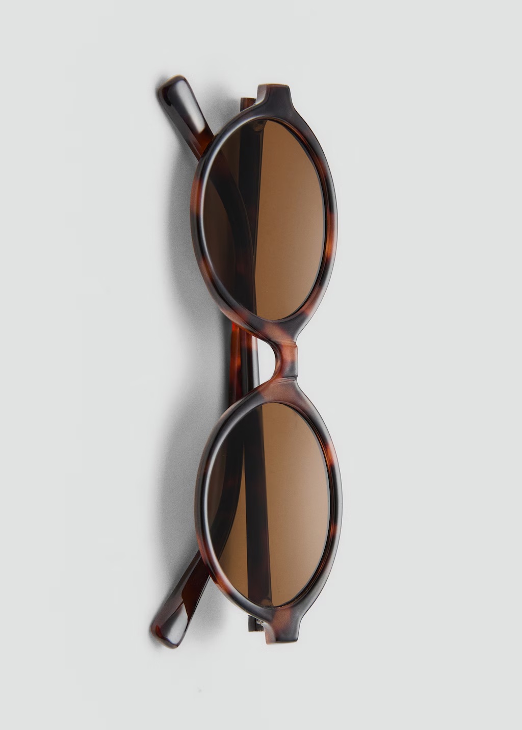 Thin-frame sunglasses 5 Thin-frame sunglasses
