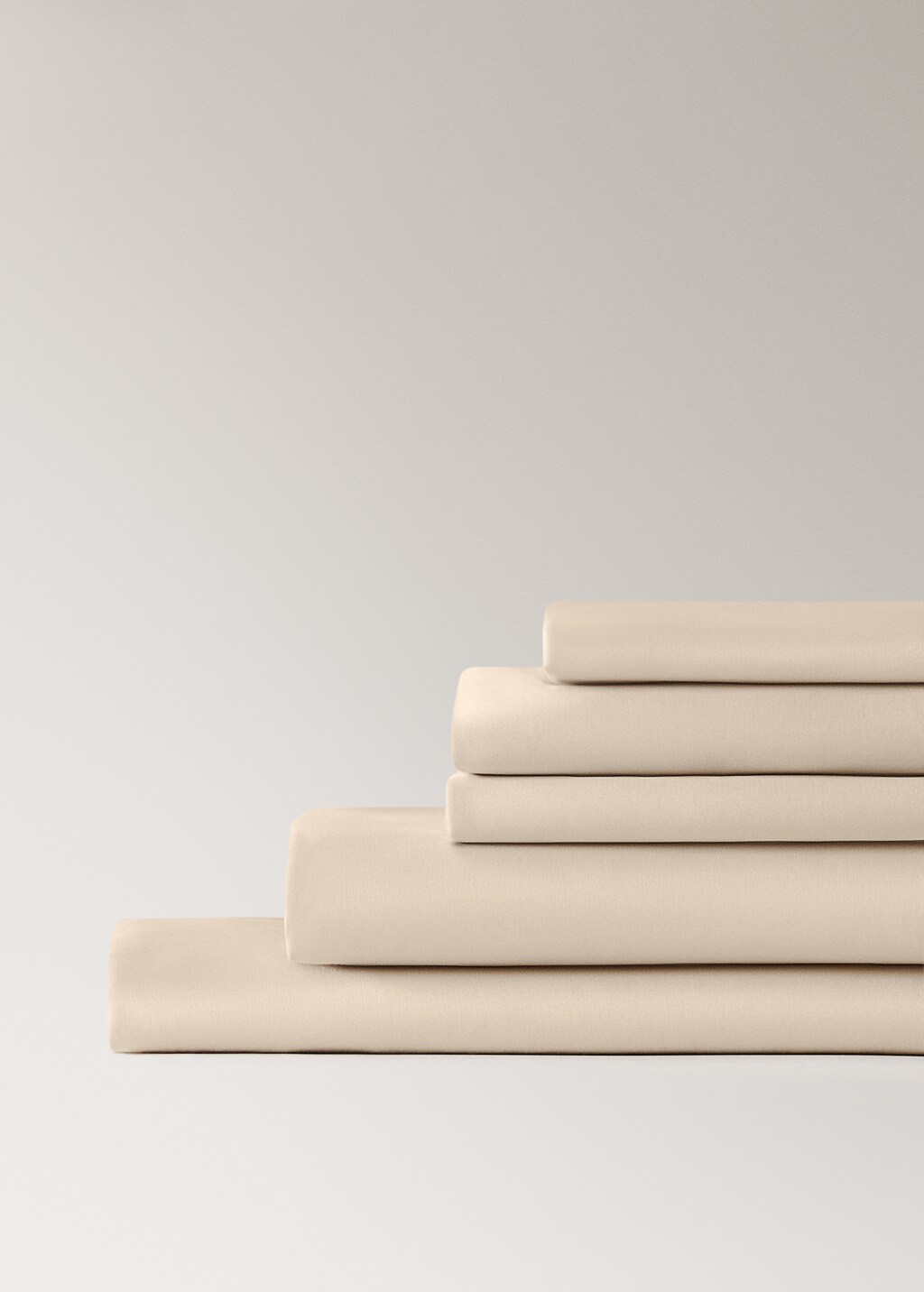 600-thread satin cotton top sheet with trim for 200 cm bed