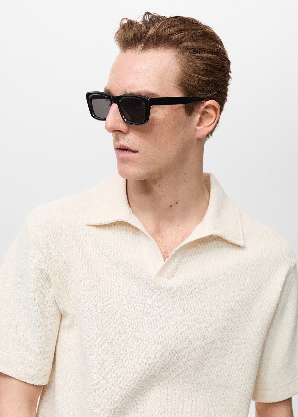 Regular-fit textured polo shirt 5 Regular-fit textured polo shirt