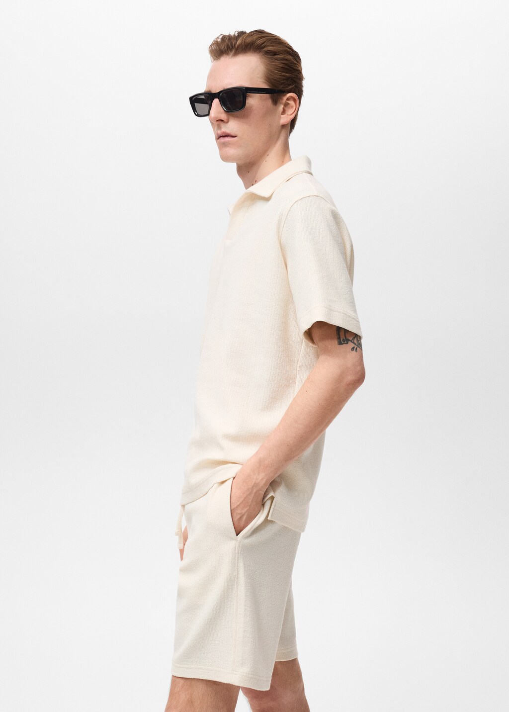 Regular-fit textured polo shirt 6 Regular-fit textured polo shirt