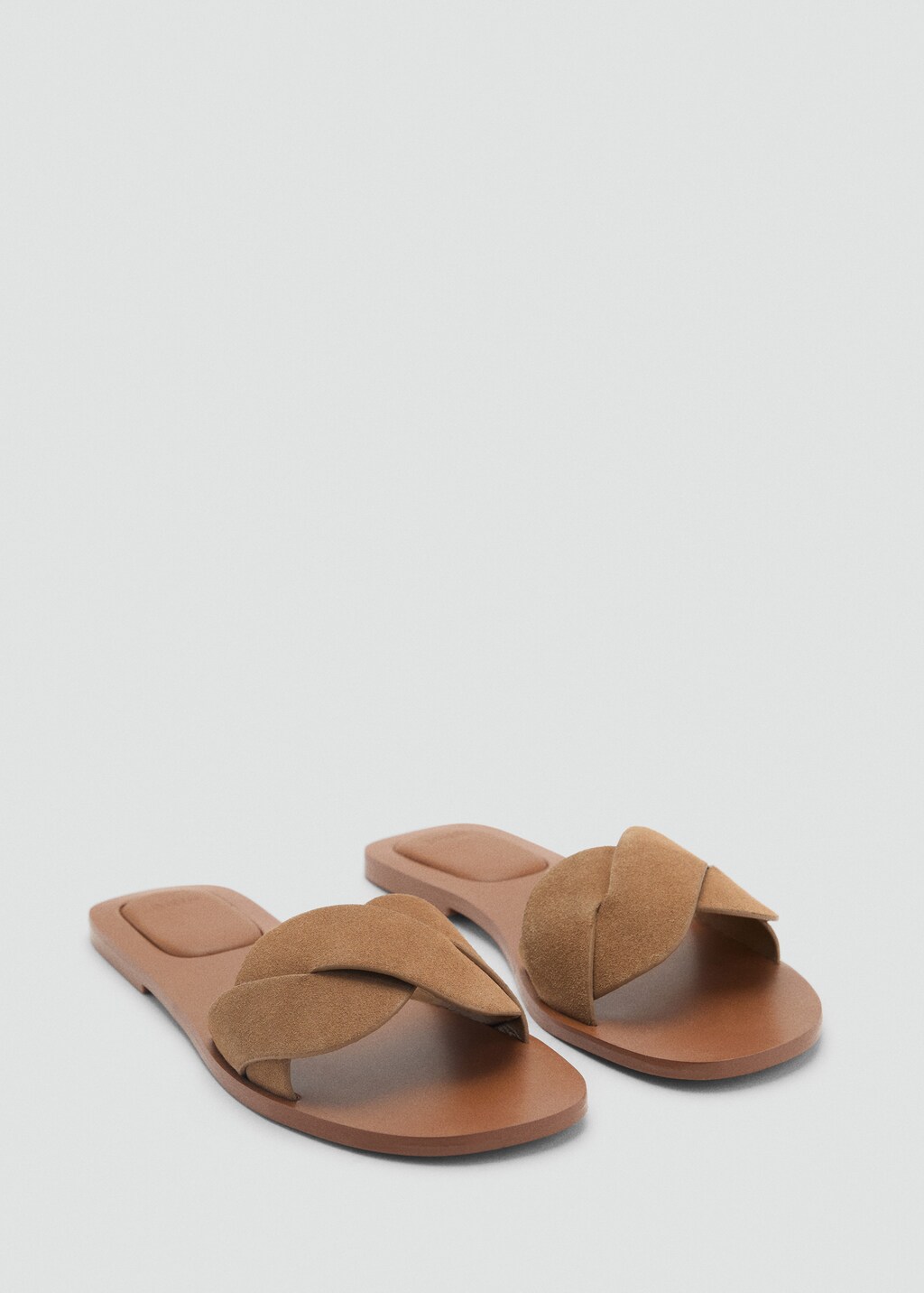 Leather straps sandals