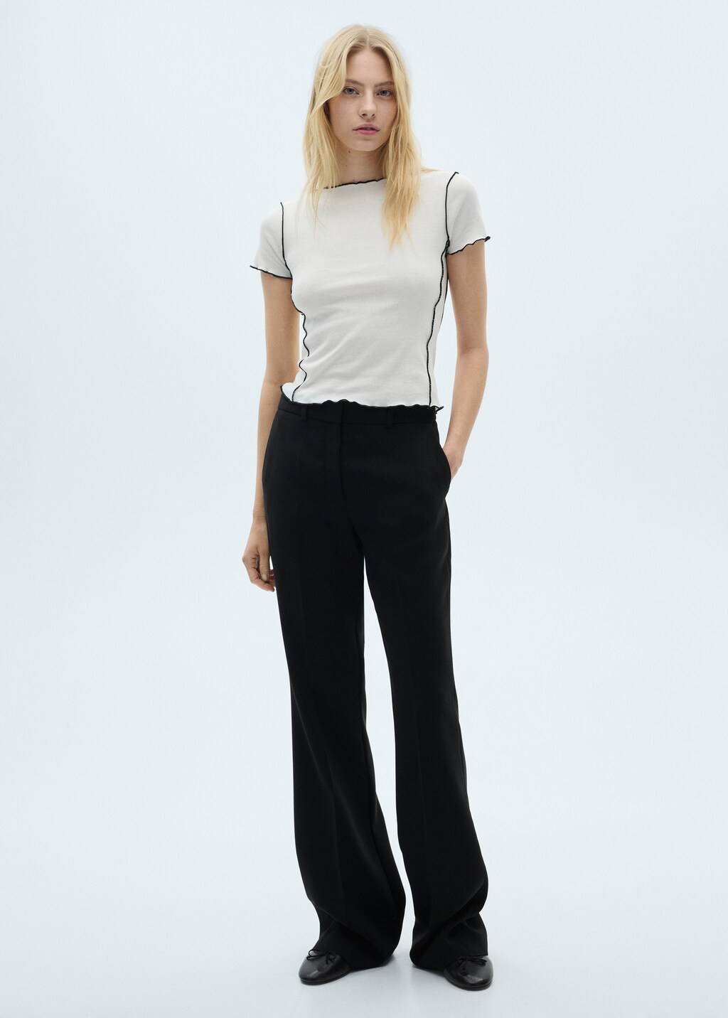Crop top t-shirt with contrasting trim 3 Crop top t-shirt with contrasting trim
