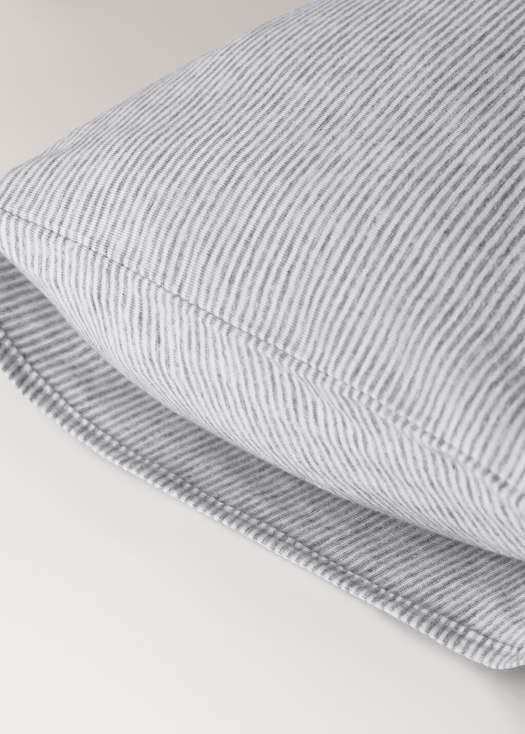 Cotton striped childrenâs pillowcase 30x50cm