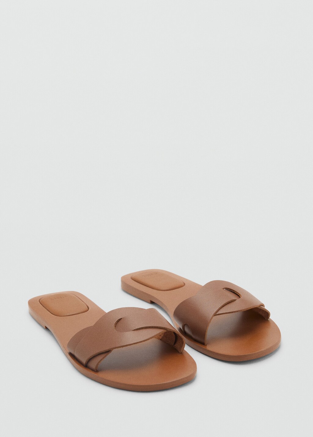 Leather straps sandals