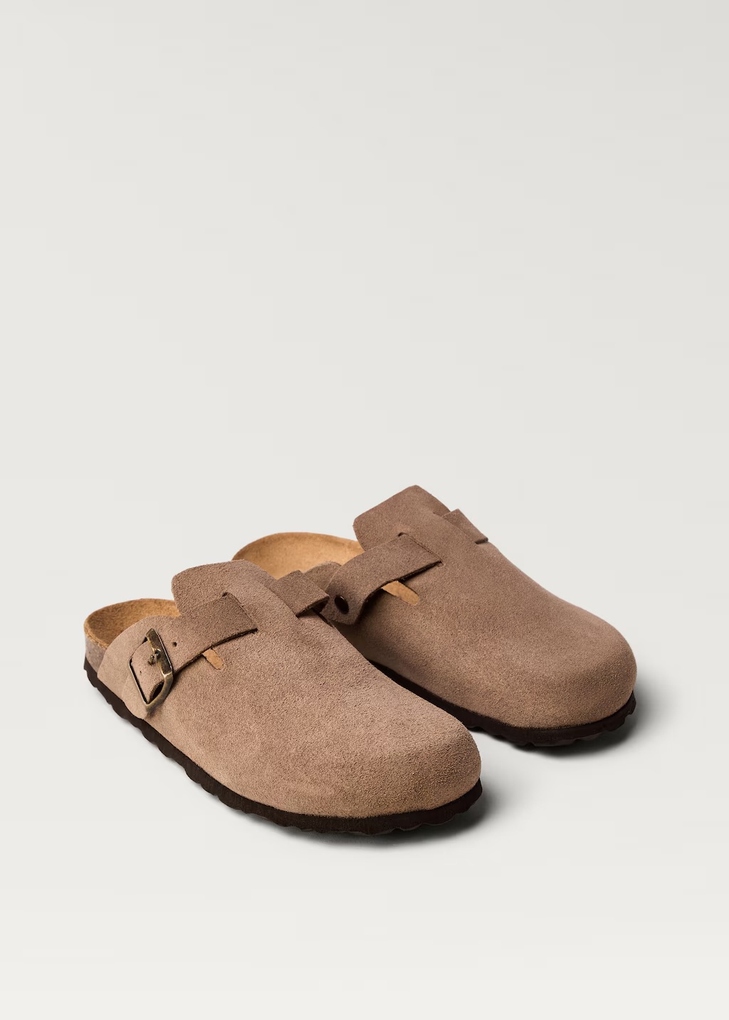 Leather clogs with buckle